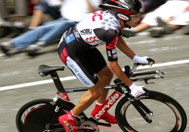 足球直播-世俱杯赛事转播技术升级:画质提升与多终端适配方案 足球直播-世俱杯赛事转播技术升级:画质提升与多终端适配方案